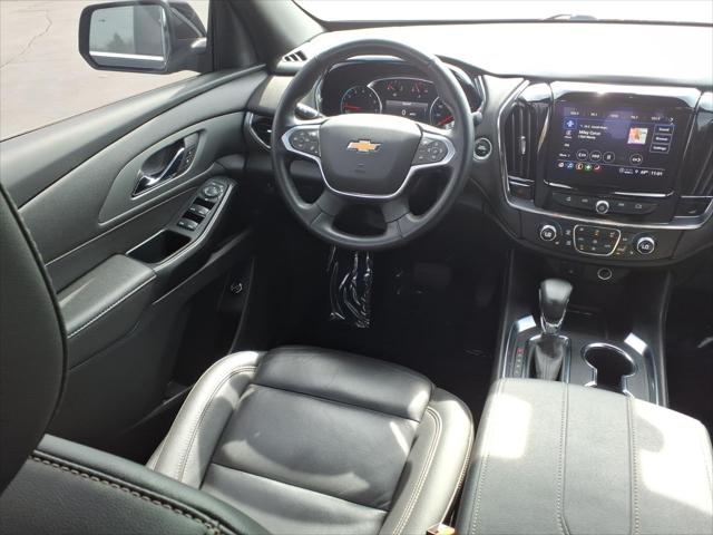 2023 Chevrolet Traverse AWD LT Leather