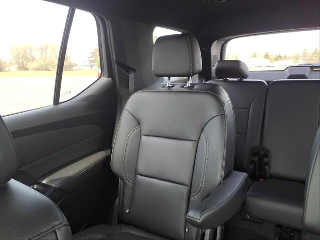 2023 Chevrolet Traverse AWD LT Leather