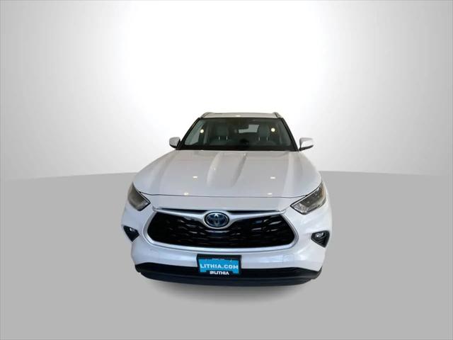 2022 Toyota Highlander Hybrid XLE