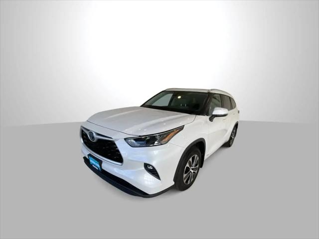 2022 Toyota Highlander Hybrid XLE