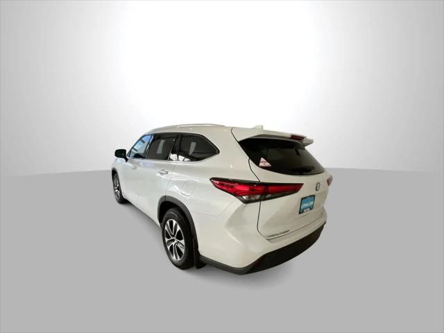 2022 Toyota Highlander Hybrid XLE