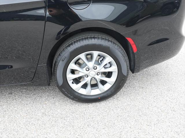 2027 Chrysler Pacifica PACIFICA SELECT AWD