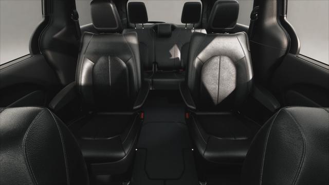 2027 Chrysler Pacifica PACIFICA SELECT AWD