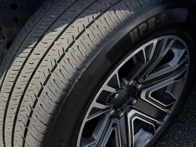 2024 Jeep Wagoneer Series II 4x2