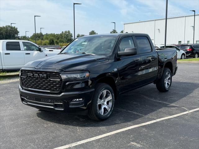2026 RAM 1500 RAM 1500 EXPRESS CREW CAB 4X4 57 BOX