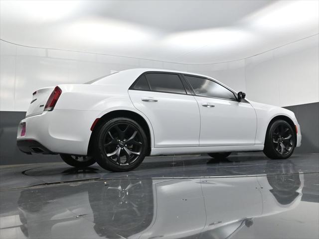 2023 Chrysler 300 Touring
