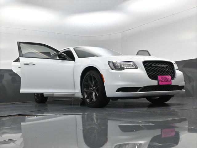 2023 Chrysler 300 Touring
