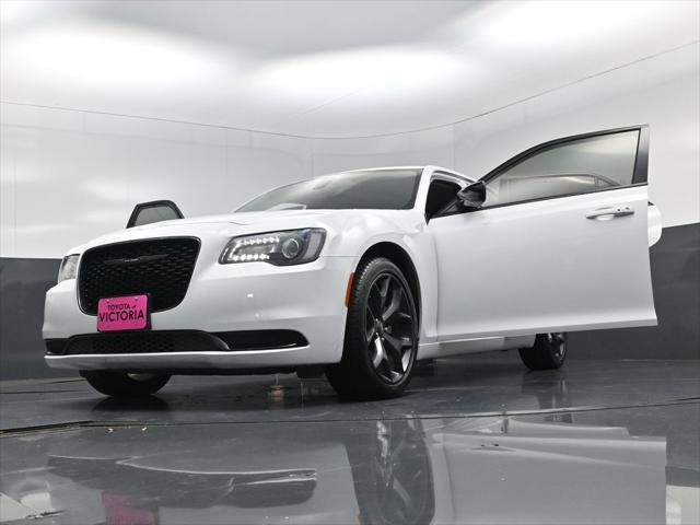 2023 Chrysler 300 Touring