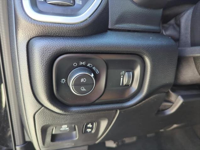 2020 Ram 1500 Big Horn Crew Cab 4x4 5'7" Box