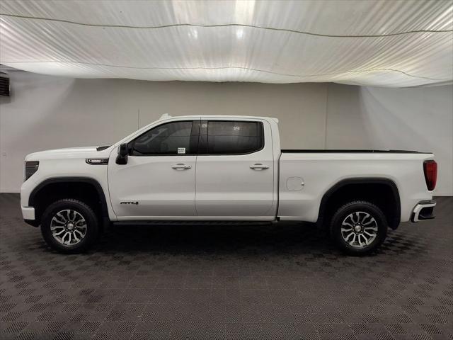 2022 GMC Sierra 1500 4WD Crew Cab Standard Box AT4