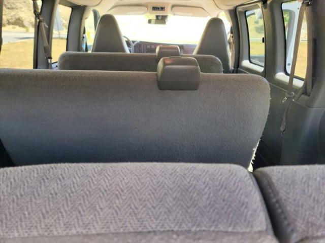 2020 Chevrolet Express Passenger RWD 2500 Regular Wheelbase LT