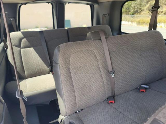 2020 Chevrolet Express Passenger RWD 2500 Regular Wheelbase LT