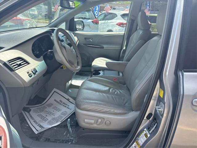 2011 Toyota Sienna XLE V6