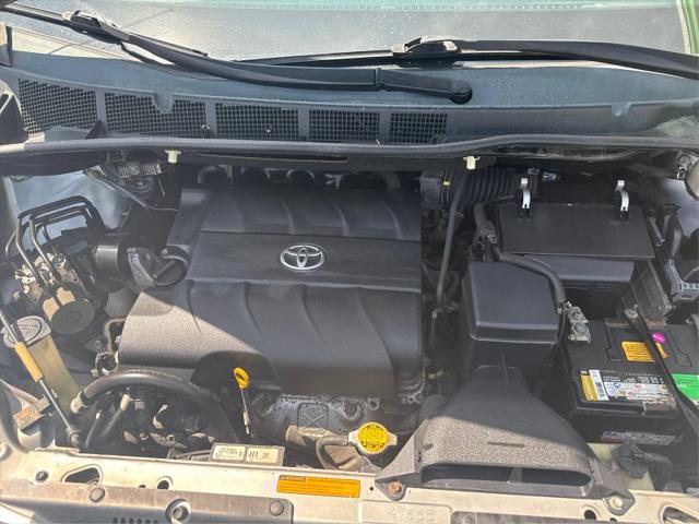 2011 Toyota Sienna XLE V6