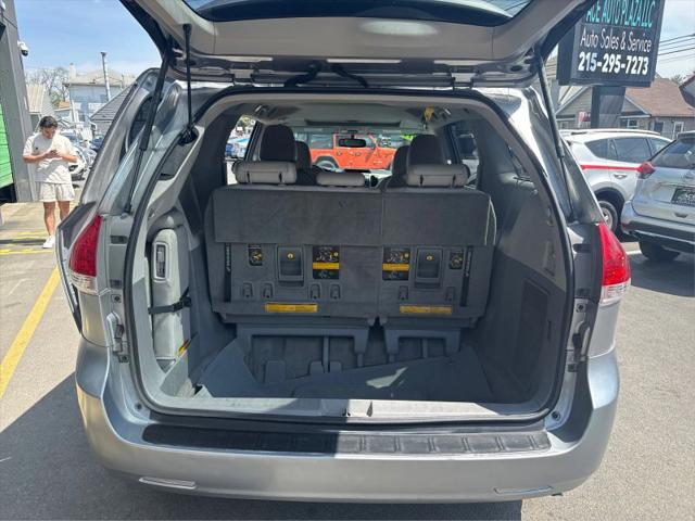 2011 Toyota Sienna XLE V6