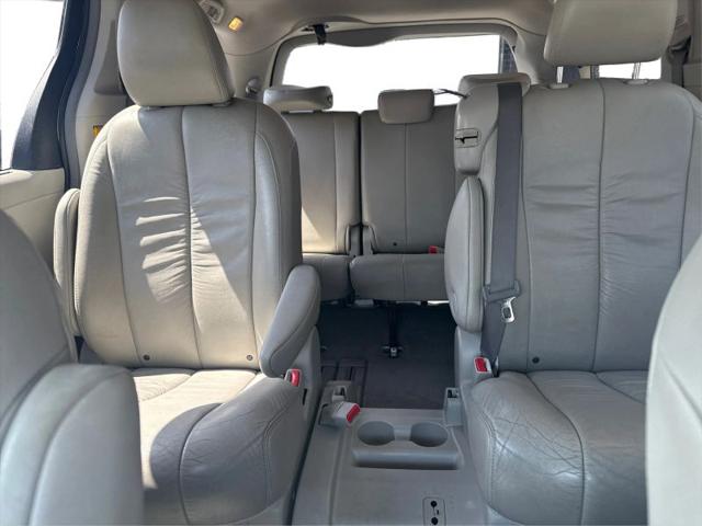 2011 Toyota Sienna XLE V6