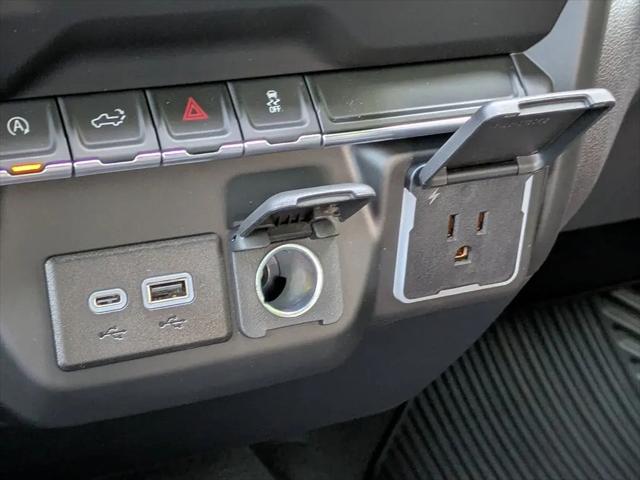2026 Chevrolet Silverado 1500 4WD Crew Cab Short Bed Custom