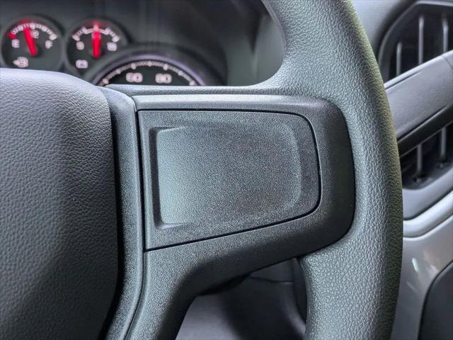 2026 Chevrolet Silverado 1500 4WD Crew Cab Short Bed Custom
