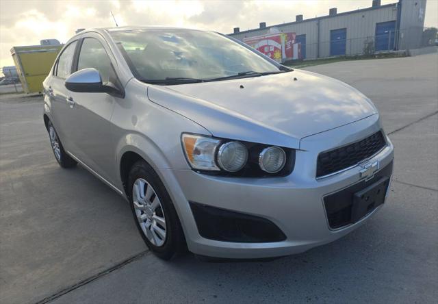 2013 Chevrolet Sonic LS Manual