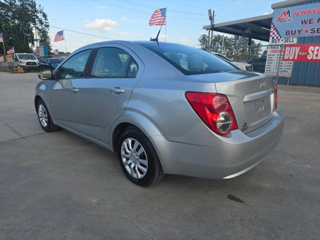2013 Chevrolet Sonic LS Manual