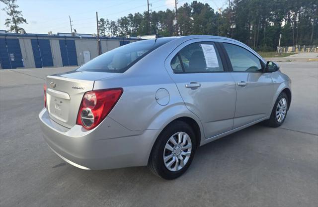 2013 Chevrolet Sonic LS Manual