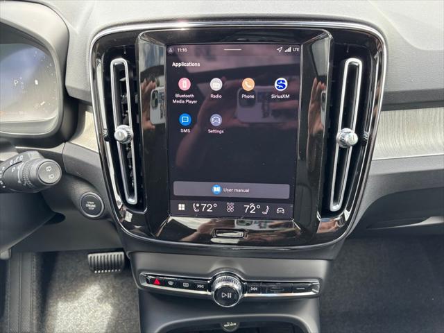2026 Volvo XC40 Core, B5 AWD Gas (mild hybrid), Dark
