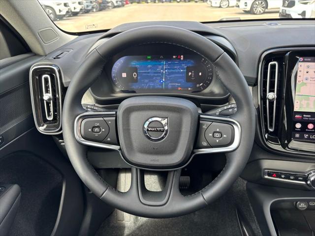 2026 Volvo XC40 Plus, B5 AWD Gas (mild hybrid), Dark