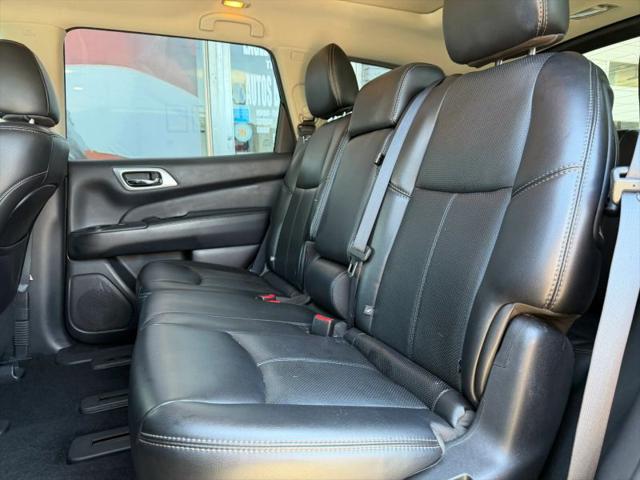 2017 Nissan Pathfinder Platinum