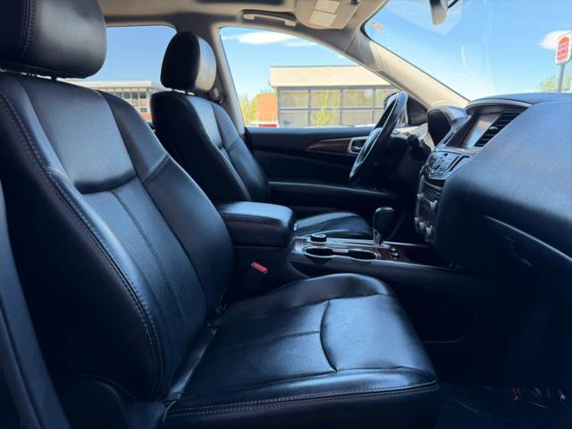 2017 Nissan Pathfinder Platinum
