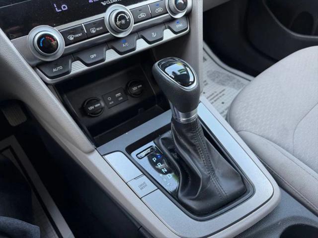 2020 Hyundai Elantra SE