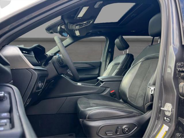2024 Jeep Grand Cherokee L Altitude X 4x2