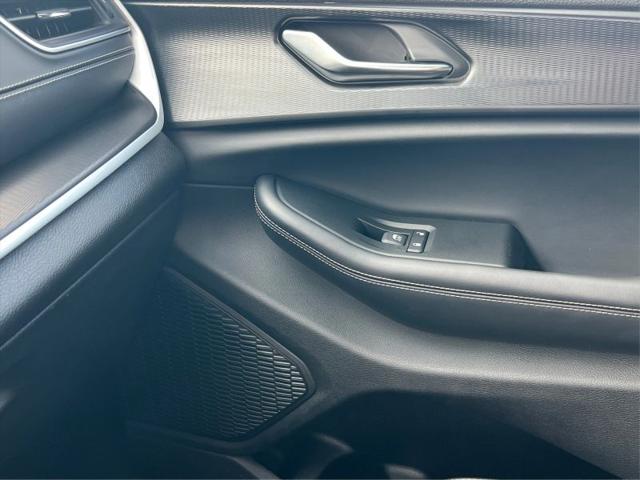 2024 Jeep Grand Cherokee L Altitude X 4x2