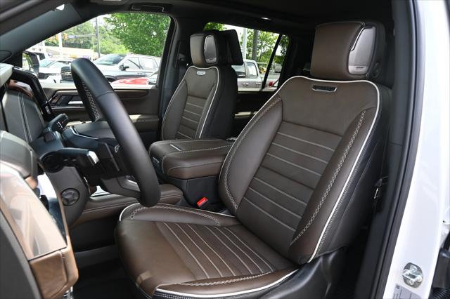 2025 GMC Yukon XL 4WD Denali Ultimate