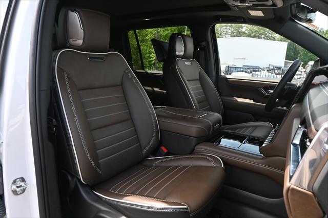 2025 GMC Yukon XL 4WD Denali Ultimate