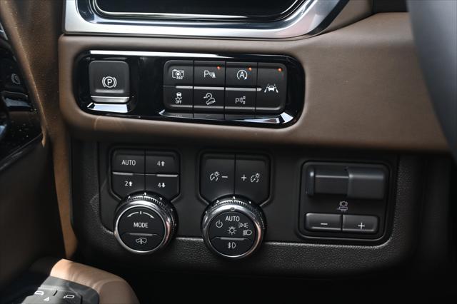 2025 GMC Yukon XL 4WD Denali Ultimate