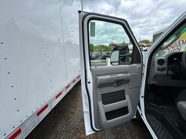 2027 Ford E-Series Cutaway Base