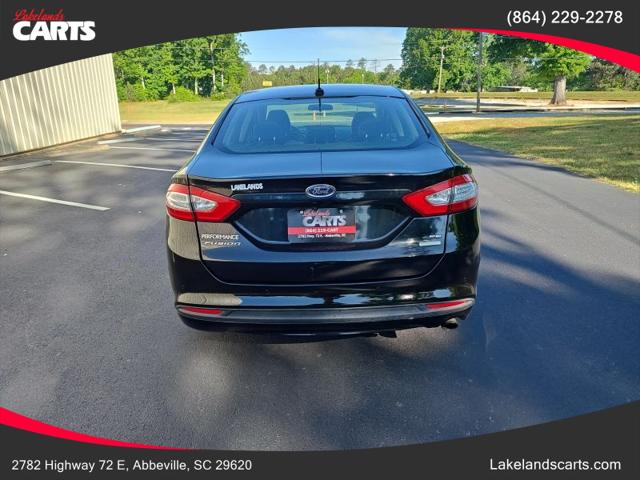 2016 Ford Fusion SE