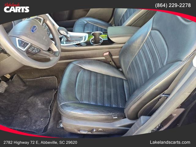 2016 Ford Fusion SE
