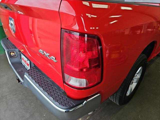 2023 Ram 1500 Classic SLT Crew Cab 4x4 5'7" Box