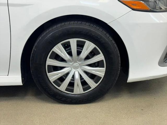 2022 Toyota Camry LE Hybrid