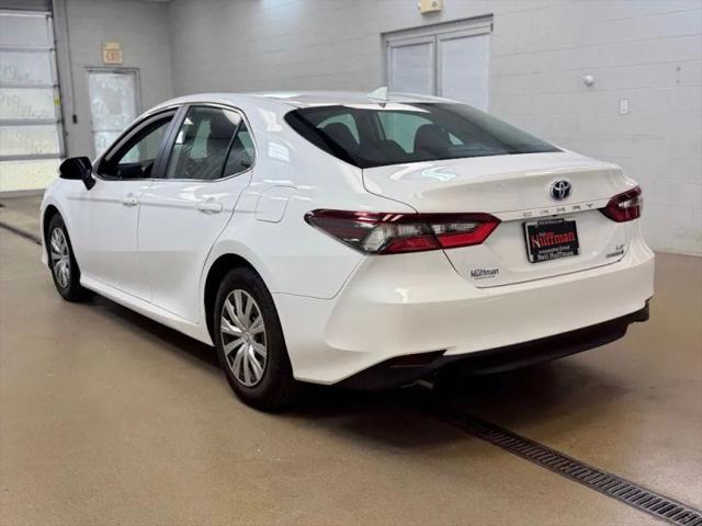 2022 Toyota Camry LE Hybrid
