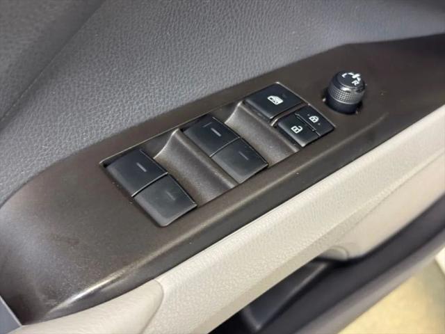 2022 Toyota Camry LE Hybrid