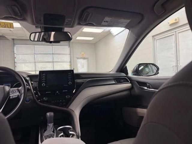 2022 Toyota Camry LE Hybrid