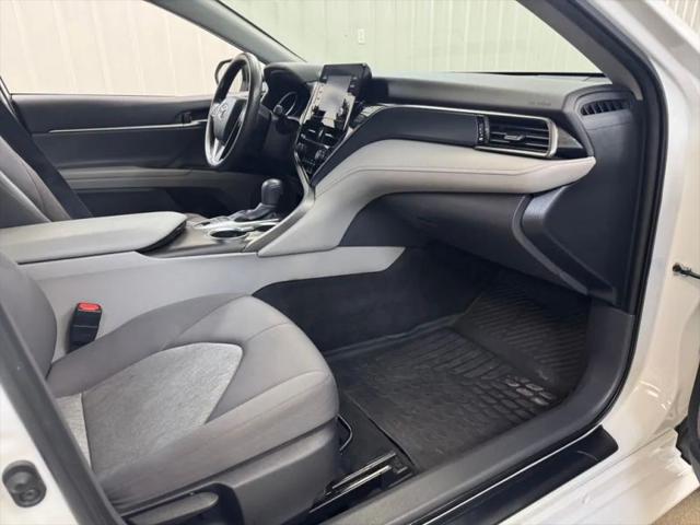 2022 Toyota Camry LE Hybrid