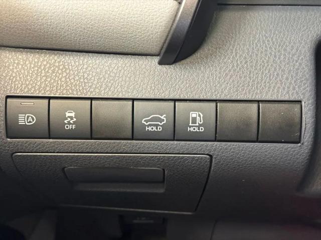 2022 Toyota Camry LE Hybrid