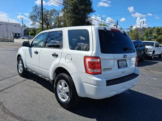 2010 Ford Escape XLS