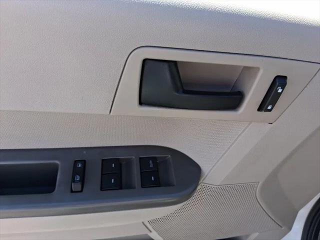 2010 Ford Escape XLS