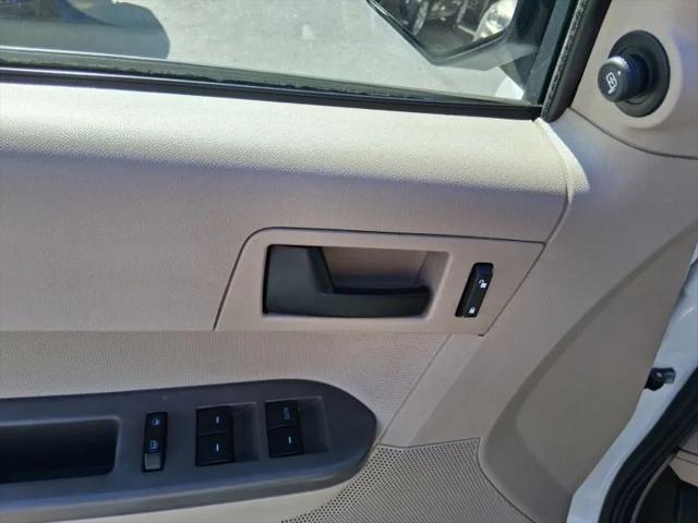 2010 Ford Escape XLS