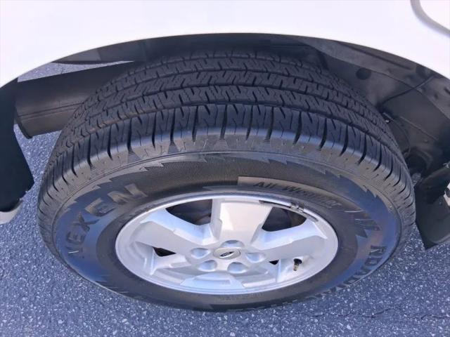 2010 Ford Escape XLS