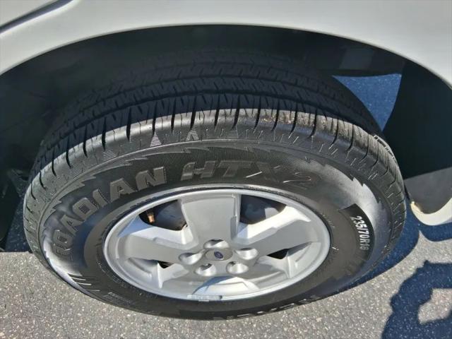 2010 Ford Escape XLS